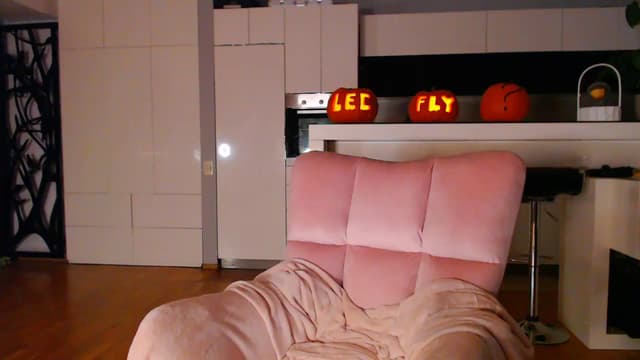 Gallery image thumbnail from D_y_y's myfreecams stream on, 10/25/2023, 03:51 image 14 of 20