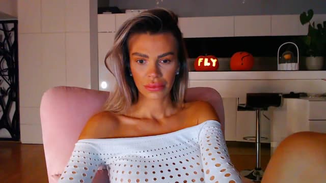 Gallery image thumbnail from D_y_y's myfreecams stream on, 10/26/2023, 04:40 image 2 of 20