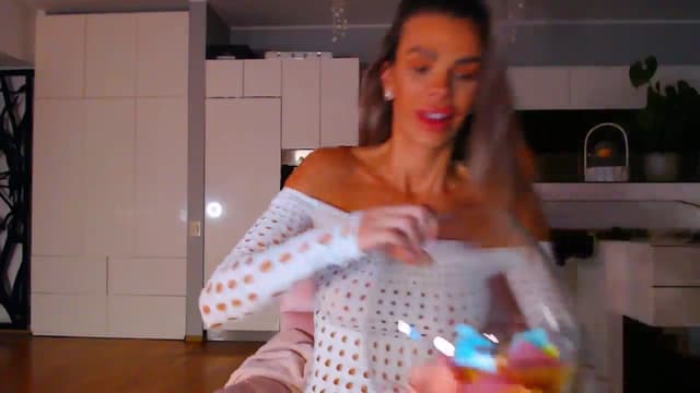 Gallery image thumbnail from D_y_y's myfreecams stream on, 10/26/2023, 04:40 image 9 of 20