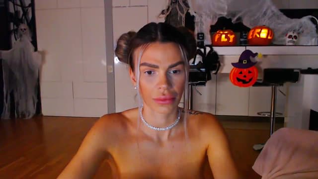 Gallery image thumbnail from D_y_y's myfreecams stream on, 10/28/2023, 05:53 image 10 of 20