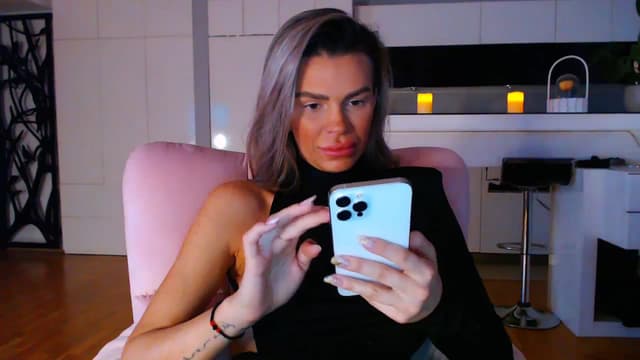 Gallery image thumbnail from D_y_y's myfreecams stream on, 11/19/2023, 05:57 image 16 of 20