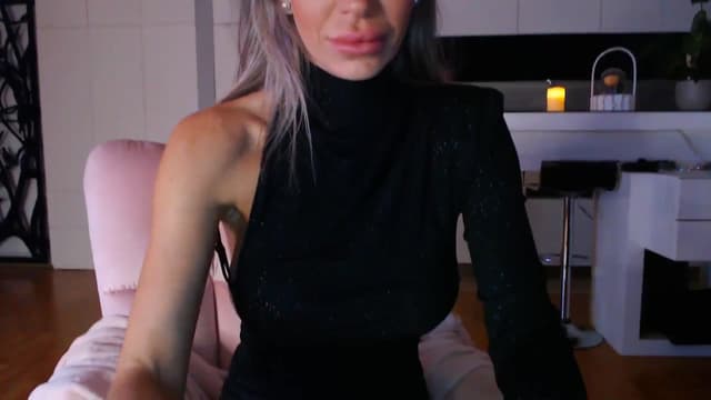Gallery image thumbnail from D_y_y's myfreecams stream on, 11/19/2023, 05:57 image 10 of 20
