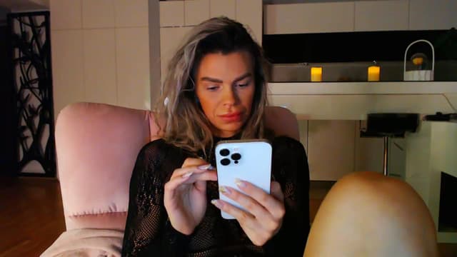 Gallery image thumbnail from D_y_y's myfreecams stream on, 11/25/2023, 06:01 image 17 of 20
