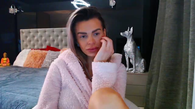 Gallery image thumbnail from D_y_y's myfreecams stream on, 12/01/2023, 06:25 image 12 of 20