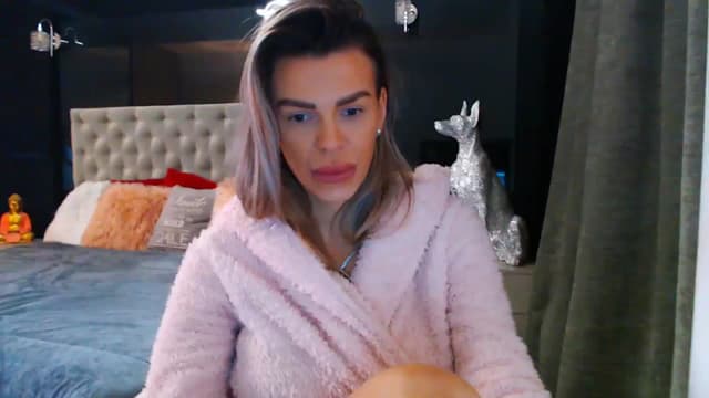 Gallery image thumbnail from D_y_y's myfreecams stream on, 12/01/2023, 06:25 image 15 of 20