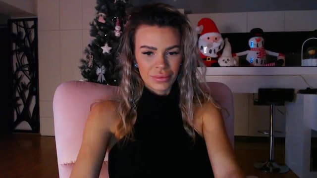 Gallery image thumbnail from D_y_y's myfreecams stream on, 12/17/2023, 06:14 image 5 of 20