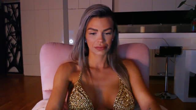 Gallery image thumbnail from D_y_y's myfreecams stream on, 02/08/2024, 05:15 image 10 of 20