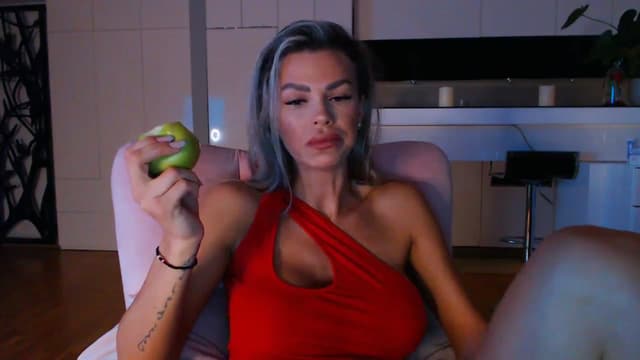 Gallery image thumbnail from D_y_y's myfreecams stream on, 02/13/2024, 05:13 image 3 of 20