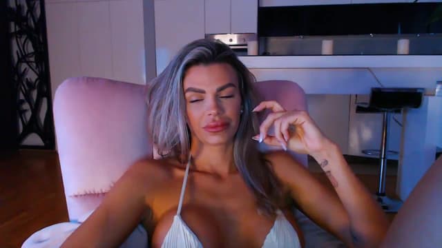 Gallery image thumbnail from D_y_y's myfreecams stream on, 02/29/2024, 06:07 image 2 of 20