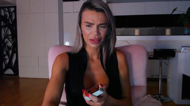 Gallery image thumbnail from D_y_y's myfreecams stream on, 03/10/2024, 04:34 image 20 of 20