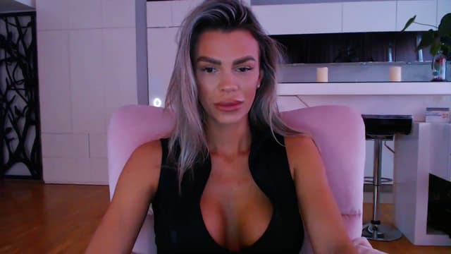 Gallery image thumbnail from D_y_y's myfreecams stream on, 03/10/2024, 06:33 image 8 of 20