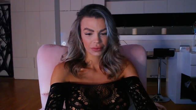 Gallery image thumbnail from D_y_y's myfreecams stream on, 03/27/2024, 04:18 image 11 of 20