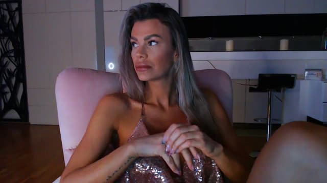 Gallery image thumbnail from D_y_y's myfreecams stream on, 04/02/2024, 05:36 image 2 of 20