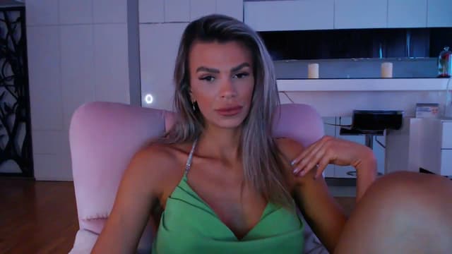 Gallery image thumbnail from D_y_y's myfreecams stream on, 04/03/2024, 04:45 image 9 of 20