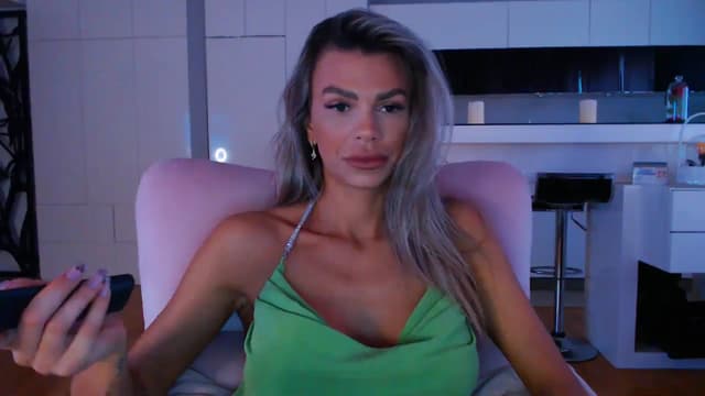 Gallery image thumbnail from D_y_y's myfreecams stream on, 04/03/2024, 04:45 image 5 of 20