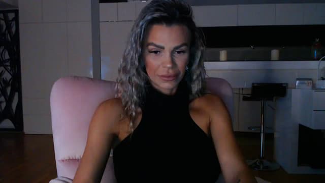 Gallery image thumbnail from D_y_y's myfreecams stream on, 04/03/2024, 17:45 image 9 of 20