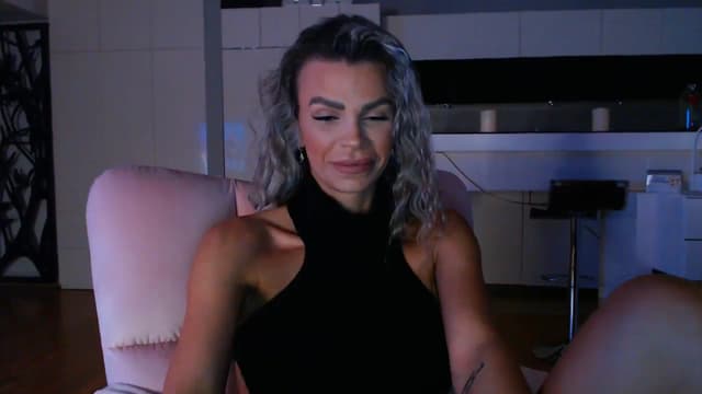 Gallery image thumbnail from D_y_y's myfreecams stream on, 04/03/2024, 17:45 image 19 of 20