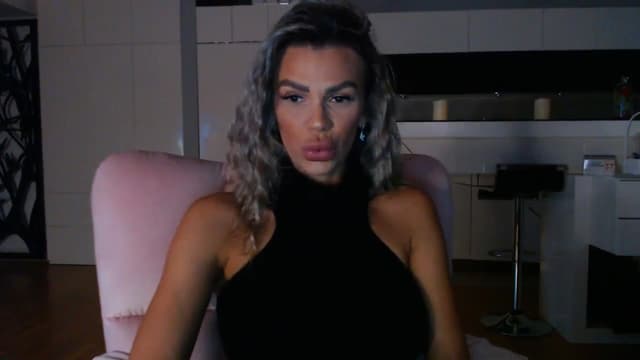 Gallery image thumbnail from D_y_y's myfreecams stream on, 04/03/2024, 17:45 image 11 of 20