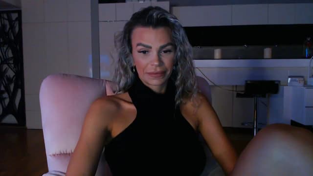Gallery image thumbnail from D_y_y's myfreecams stream on, 04/03/2024, 17:45 image 18 of 20