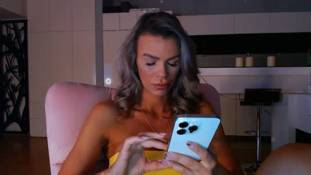 Gallery image thumbnail from D_y_y's myfreecams stream on, 04/08/2024, 03:18 image 3 of 20