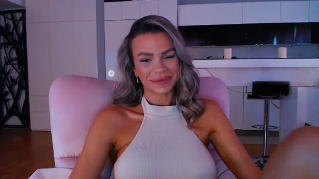 Gallery image thumbnail from D_y_y's myfreecams stream on, 04/09/2024, 04:37 image 12 of 20