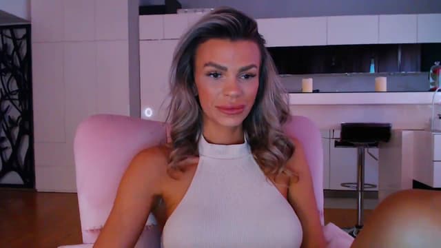 Gallery image thumbnail from D_y_y's myfreecams stream on, 04/09/2024, 04:37 image 15 of 20