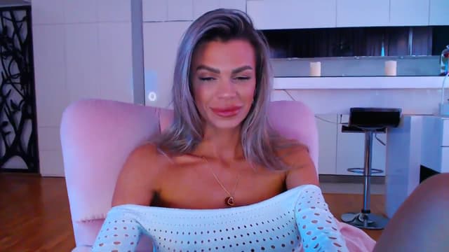 Gallery image thumbnail from D_y_y's myfreecams stream on, 04/10/2024, 05:09 image 3 of 20