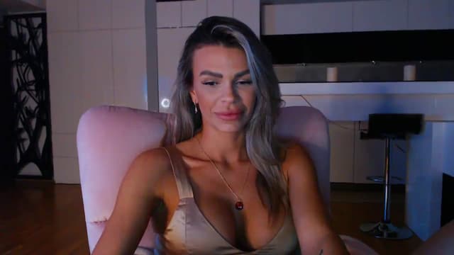 Gallery image thumbnail from D_y_y's myfreecams stream on, 04/10/2024, 18:36 image 20 of 20