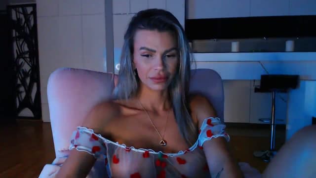 Gallery image thumbnail from D_y_y's myfreecams stream on, 04/11/2024, 17:53 image 7 of 20