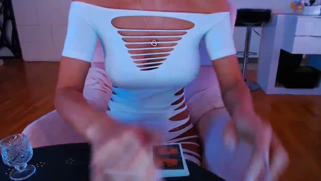 Gallery image thumbnail from D_y_y's myfreecams stream on, 04/12/2024, 05:32 image 6 of 20