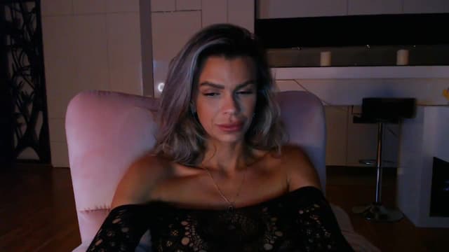 Gallery image thumbnail from D_y_y's myfreecams stream on, 04/15/2024, 18:08 image 9 of 20