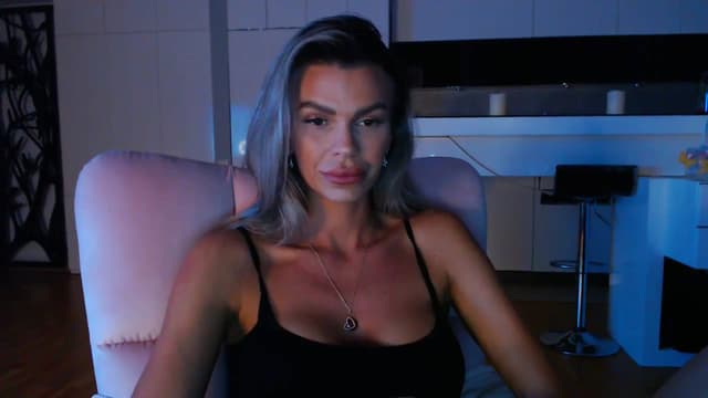 Gallery image thumbnail from D_y_y's myfreecams stream on, 04/17/2024, 18:29 image 10 of 20