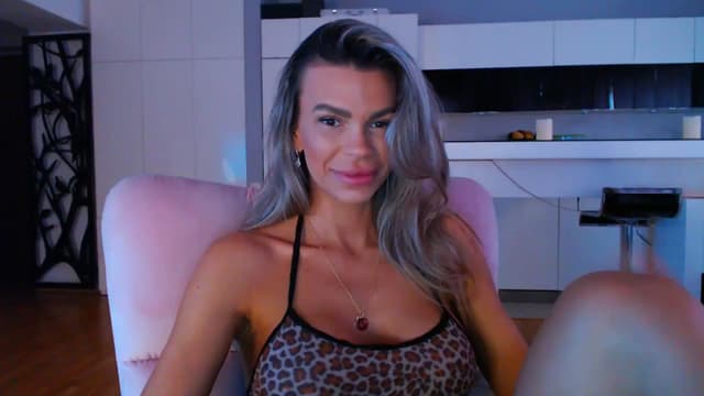 Gallery image thumbnail from D_y_y's myfreecams stream on, 04/20/2024, 05:22 image 5 of 20