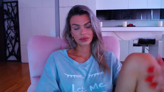 Gallery image thumbnail from D_y_y's myfreecams stream on, 04/26/2024, 05:19 image 10 of 20