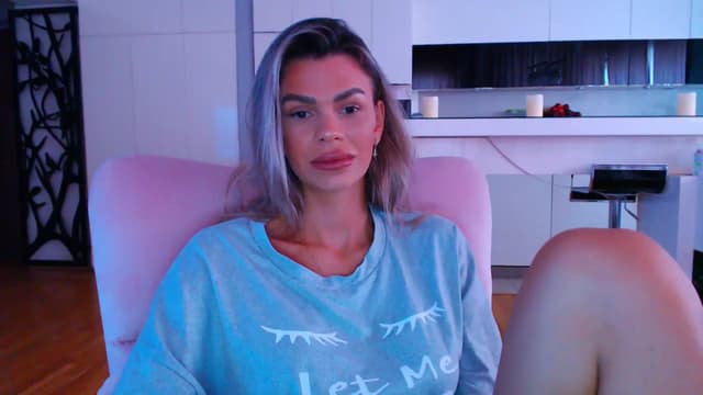 Gallery image thumbnail from D_y_y's myfreecams stream on, 04/26/2024, 05:19 image 4 of 20