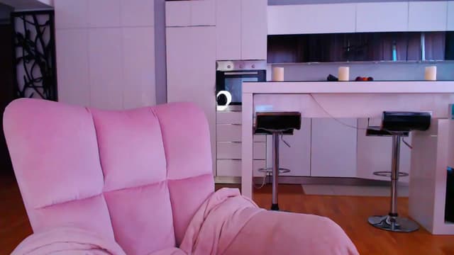 Gallery image thumbnail from D_y_y's myfreecams stream on, 05/16/2024, 04:45 image 9 of 20