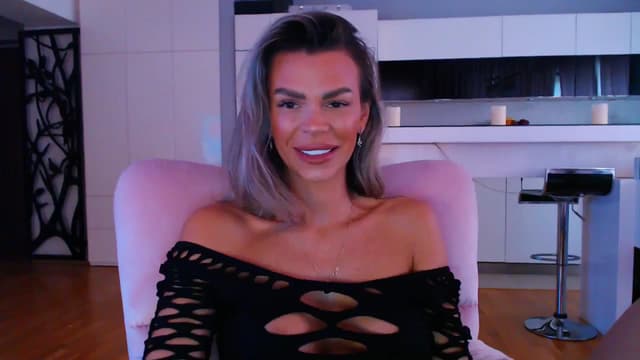 Gallery image thumbnail from D_y_y's myfreecams stream on, 05/19/2024, 04:55 image 18 of 20