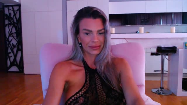 Gallery image thumbnail from D_y_y's myfreecams stream on, 05/29/2024, 04:35 image 16 of 20