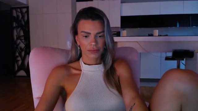 Gallery image thumbnail from D_y_y's myfreecams stream on, 06/04/2024, 04:38 image 5 of 20