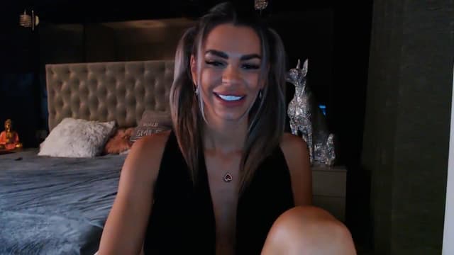 Gallery image thumbnail from D_y_y's myfreecams stream on, 06/06/2024, 04:56 image 20 of 20