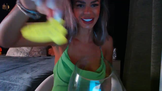 Gallery image thumbnail from D_y_y's myfreecams stream on, 06/19/2024, 04:14 image 2 of 20