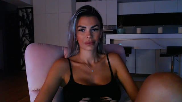 Gallery image thumbnail from D_y_y's myfreecams stream on, 09/12/2024, 04:42 image 11 of 20