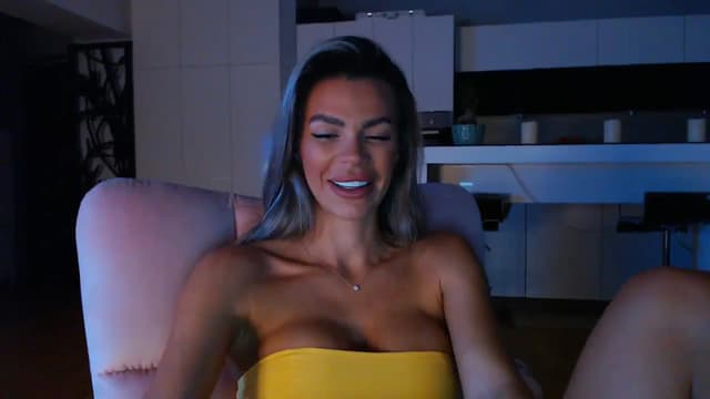 Gallery image thumbnail from D_y_y's myfreecams stream on, 09/28/2024, 04:17 image 6 of 20