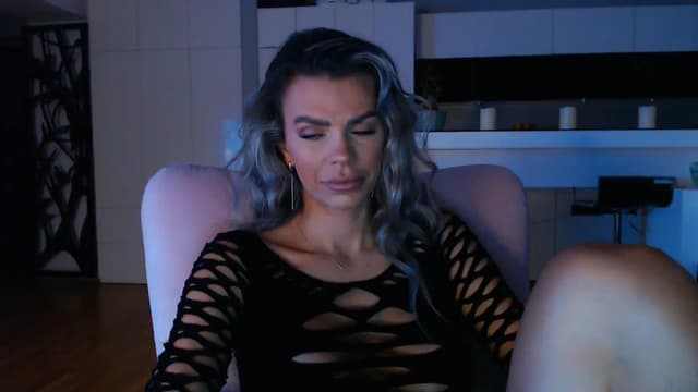Gallery image thumbnail from D_y_y's myfreecams stream on, 10/01/2024, 04:57 image 5 of 20