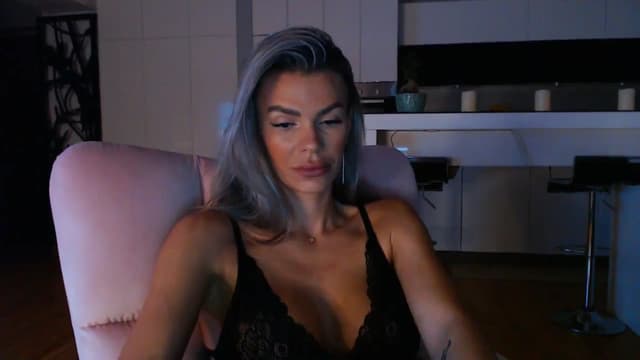 Gallery image thumbnail from D_y_y's myfreecams stream on, 10/04/2024, 04:21 image 18 of 20