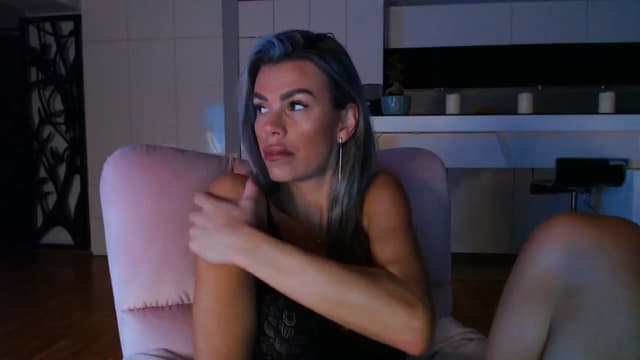 Gallery image thumbnail from D_y_y's myfreecams stream on, 10/04/2024, 04:21 image 5 of 20