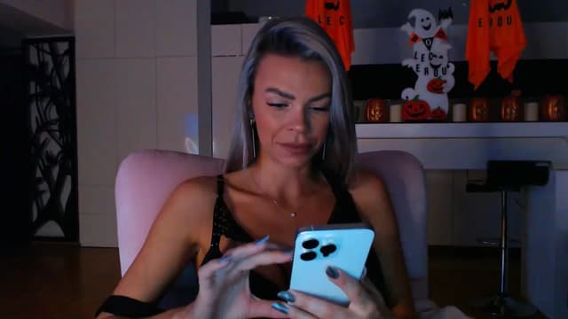 Gallery image thumbnail from D_y_y's myfreecams stream on, 10/07/2024, 04:49 image 1 of 20