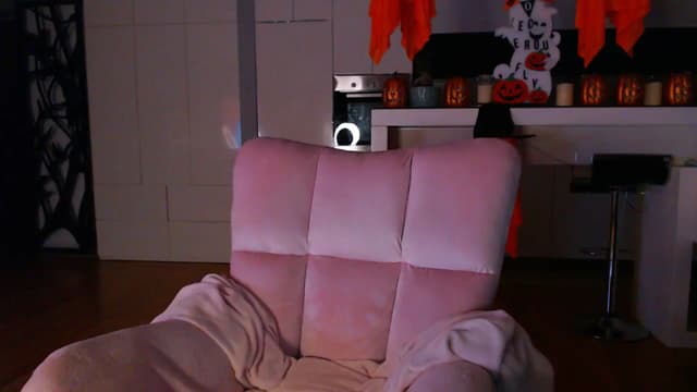 Gallery image thumbnail from D_y_y's myfreecams stream on, 10/13/2024, 03:46 image 18 of 20