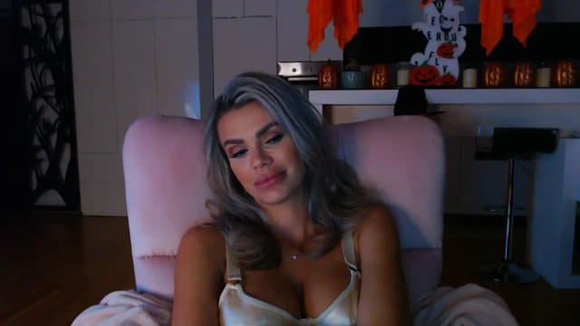 Gallery image thumbnail from D_y_y's myfreecams stream on, 10/13/2024, 03:46 image 8 of 20
