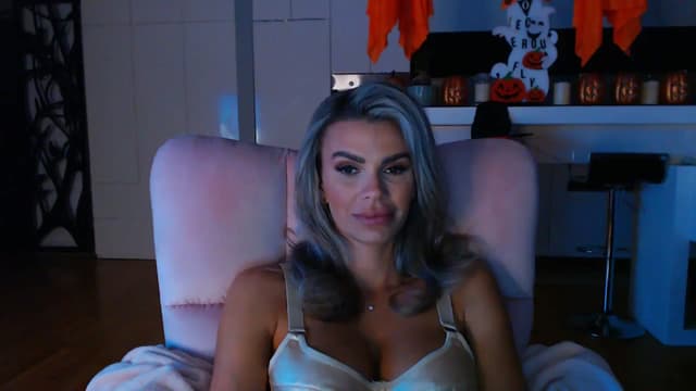 Gallery image thumbnail from D_y_y's myfreecams stream on, 10/13/2024, 03:46 image 9 of 20